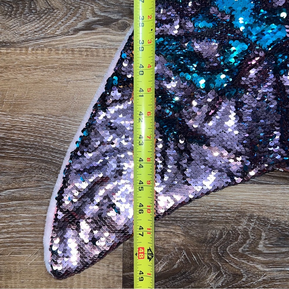 Modern Kids Pink Mermaid Tail Blanket with Sequin Fin - Picture 6 of 9